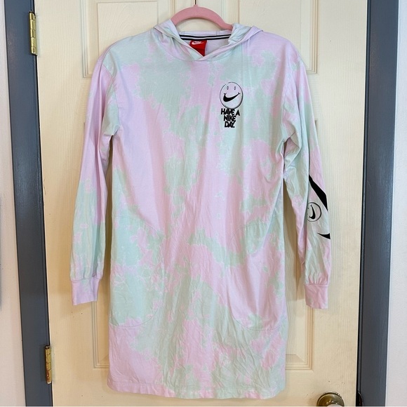 EU Nike Sportswear Pastel Tie-Dye Long Sleeve Tee Dress - Picture 2 of 12